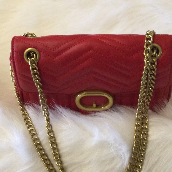 NWOT Crossbody/Shoulder Bag, red leather and chain, Chrysansmile - Picture 2 of 7